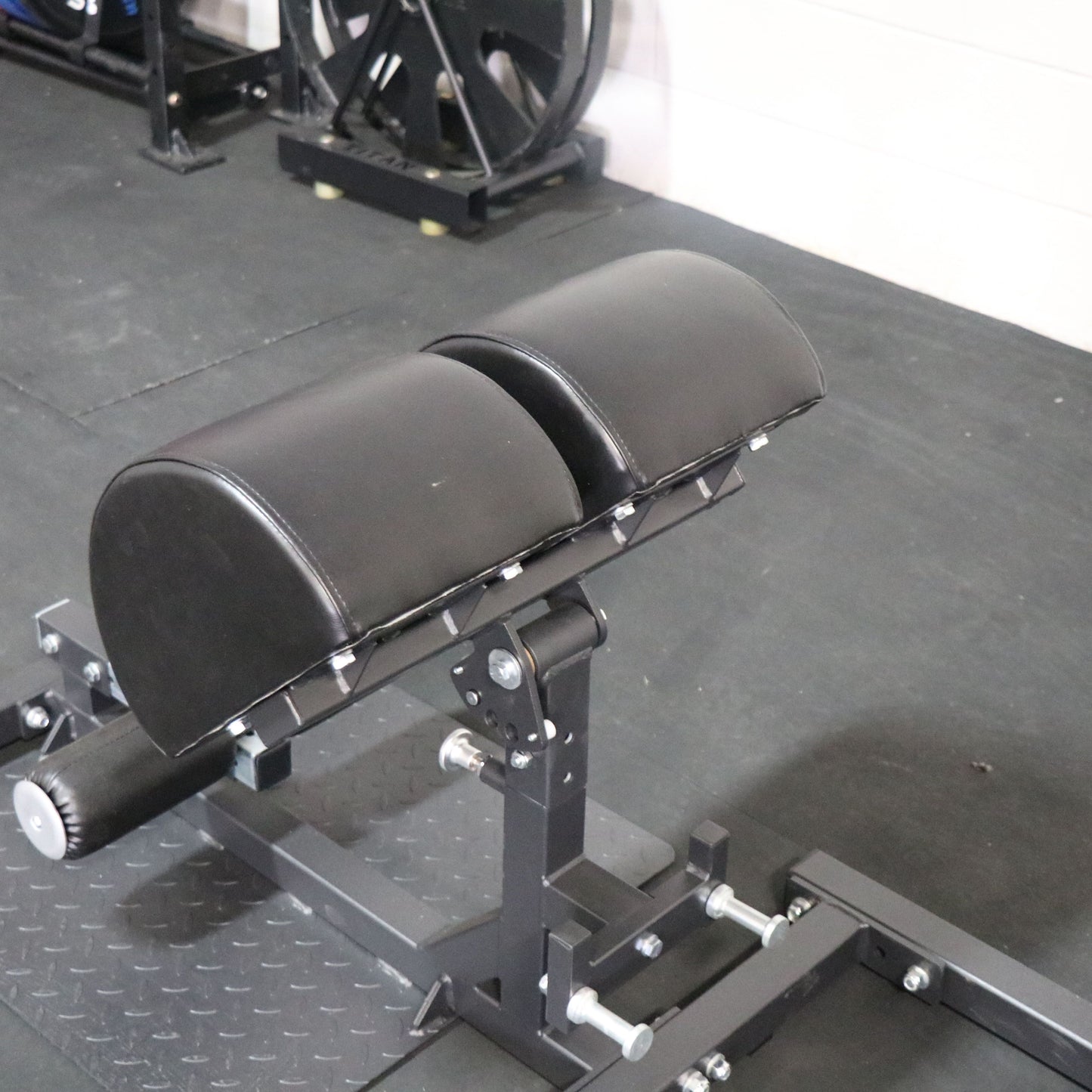 Scratch and Dent - Standing Back Extension Machine - FINAL SALE - view 1