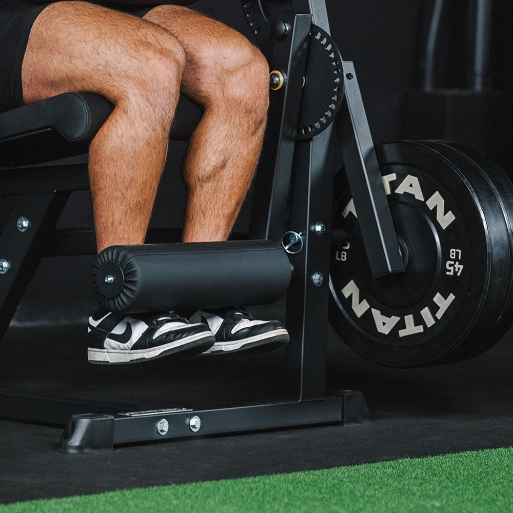 Leg Extension & Hamstring Curl Machine - view 3
