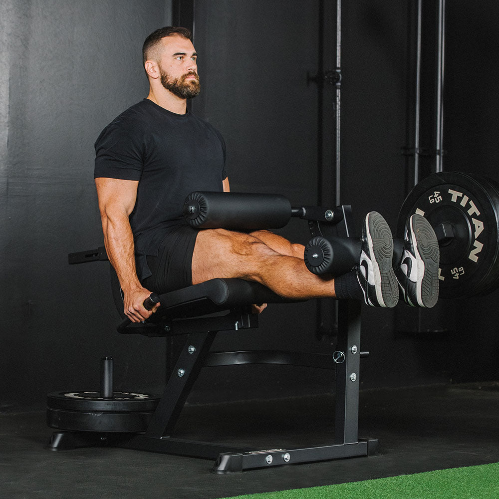 Leg Extension & Hamstring Curl Machine