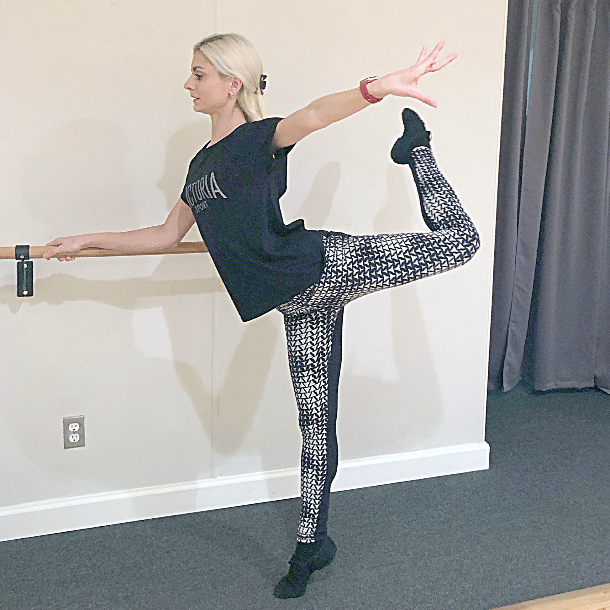 Scratch and Dent - Wooden Ballerina Barre