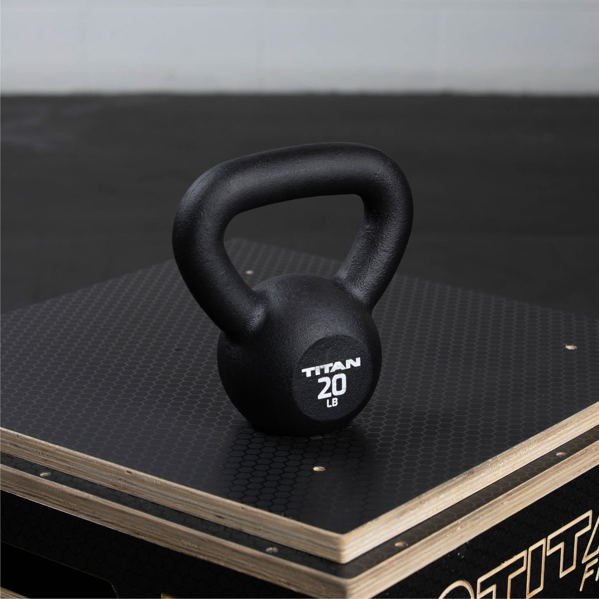 SCRATCH AND DENT - 20 LB Cast Iron Kettlebell - FINAL SALE