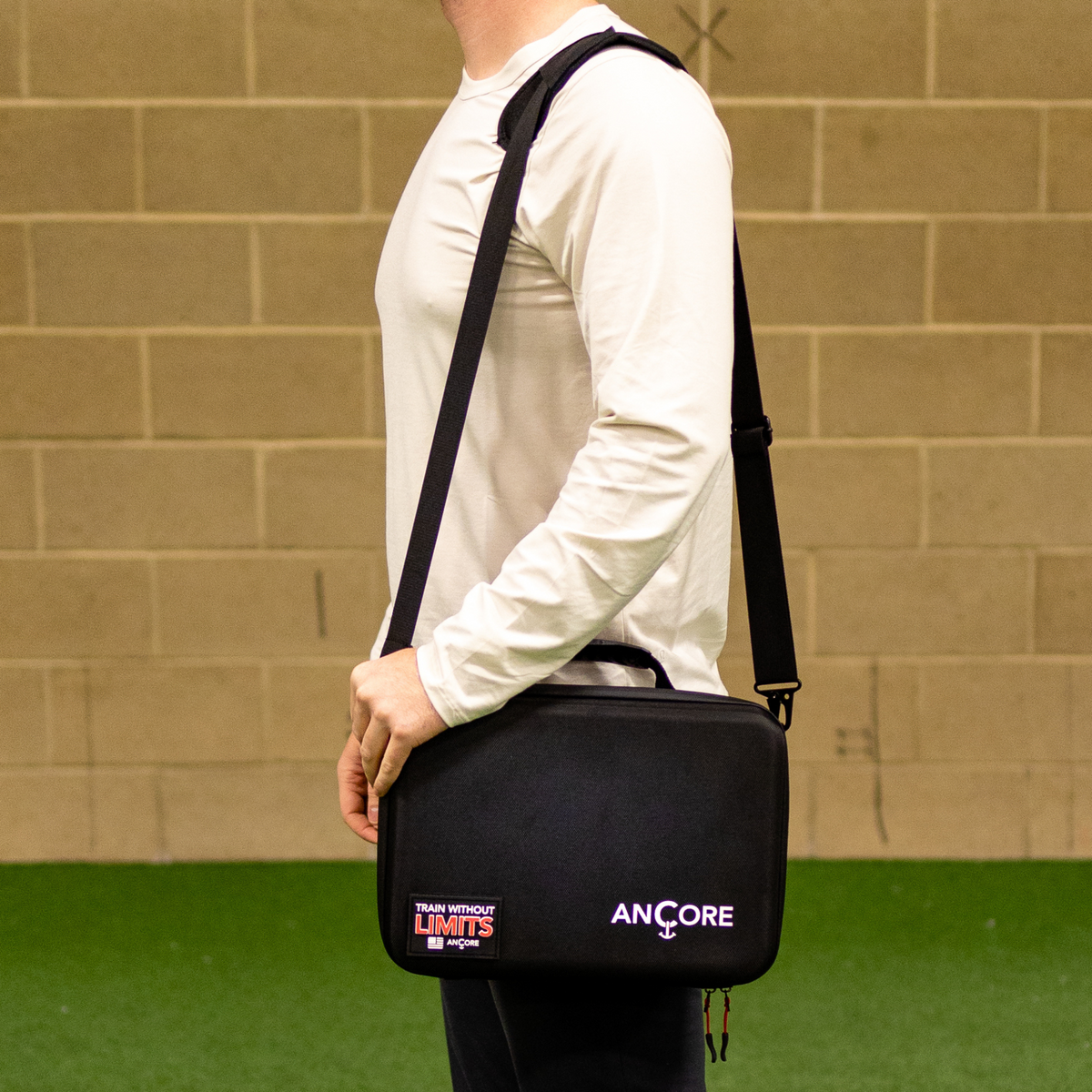 Ancore Carrying Case - view 3